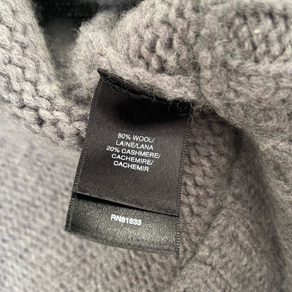 Kenneth Cole Gray Women's Sweater shrug size S - Picture 5 of 5